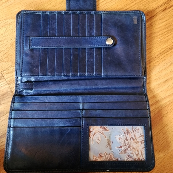 Hobo Intl Navy Leather Bifold Wallet Wristlet - Picture 7 of 7